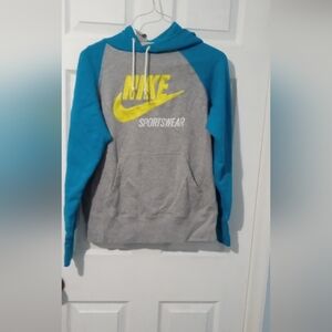 Vintage Y2K gray tag, Women's hoodie. Size XL, embroidered swoosh on the front.